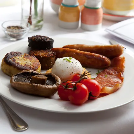 Pembroke Townhouse 4*