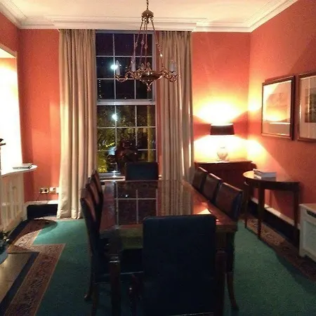 Guest house Pembroke Townhouse 4*
