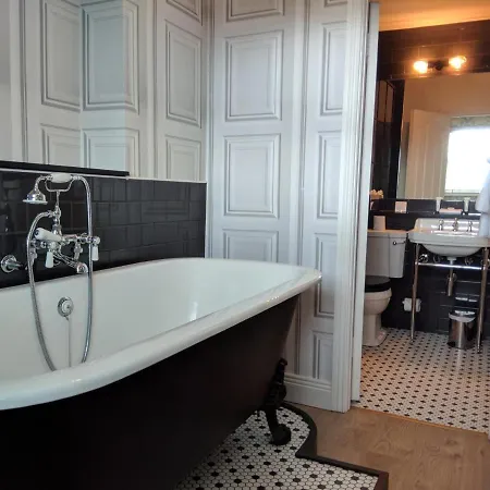 Pembroke Townhouse Guest house