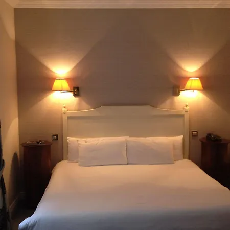 Pembroke Townhouse Pensión 4*