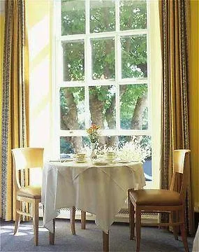 Pembroke Townhouse 4*